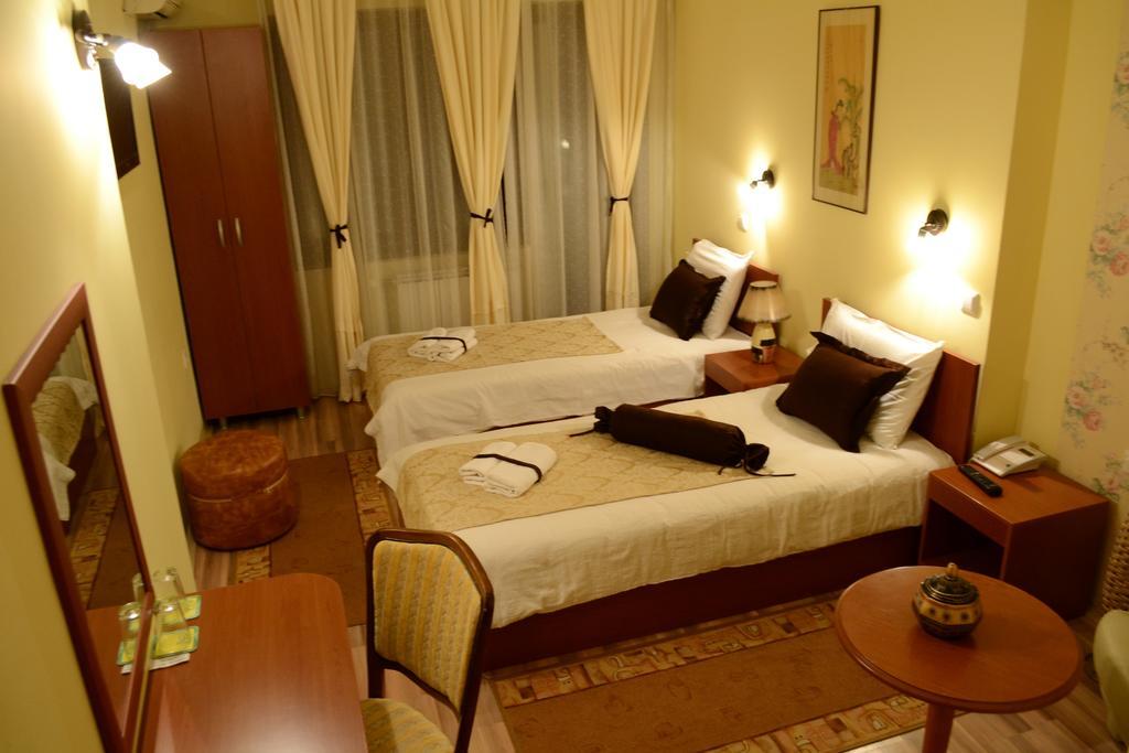 Hotel Pine Skopje Pokoj fotografie