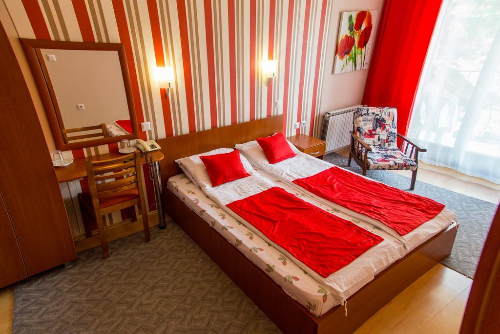 Hotel Pine Skopje Exteriér fotografie