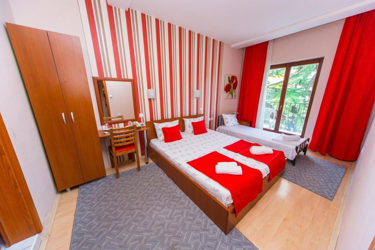 Hotel Pine Skopje Exteriér fotografie