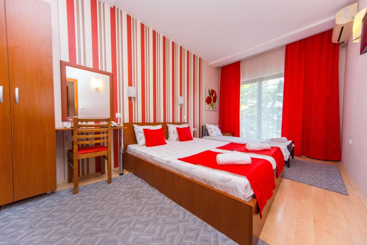 Hotel Pine Skopje Exteriér fotografie