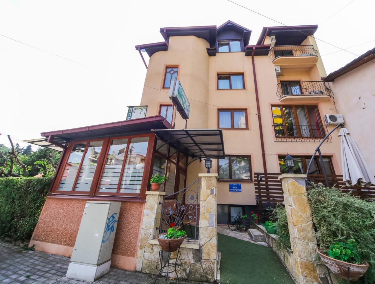 Hotel Pine Skopje Exteriér fotografie
